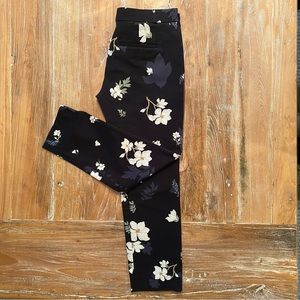 Banana Republic Sloan Mid-Rise Crop Length Black Floral Pant Size 6